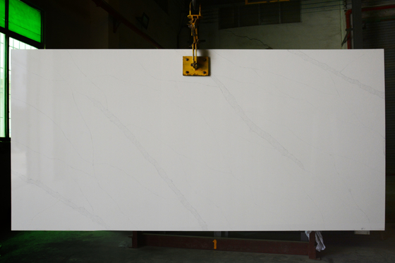 Sztuczny kwarc Vanitytop White Calacatta z blatami kuchennymi o wymiarach 3200 * 1800 * 30